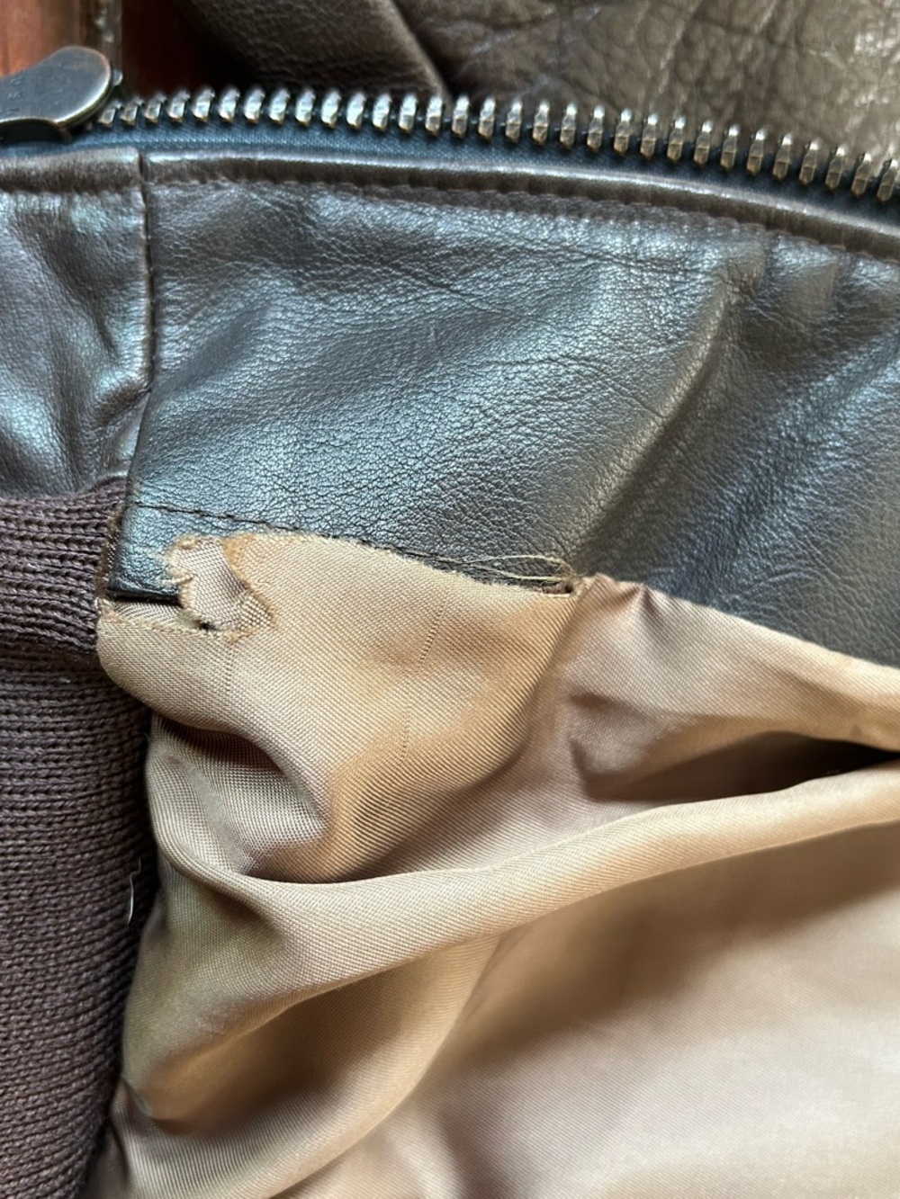 Vintage Lands' End Men's Brown Leather Bomber Jacket - Picture 5 of 10
